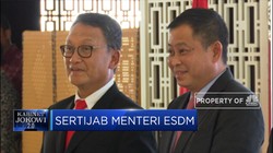 Sertijab, Ignasius Jonan Beri Selamat Ke Arifin Tasrif