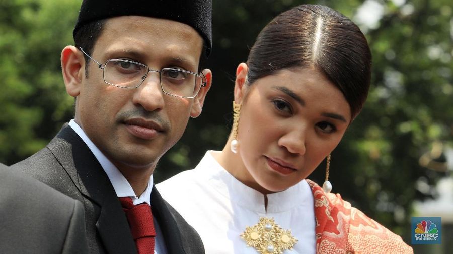Franka Franklin, yang dikenal sebagai istri dari Nadiem Makarim, membuka usaha gerai perhiasan yang ia dirikan bersama rekannya di mal premium Jakarta 