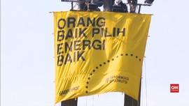 VIDEO: Aksi Protes Greenpeace Indonesia