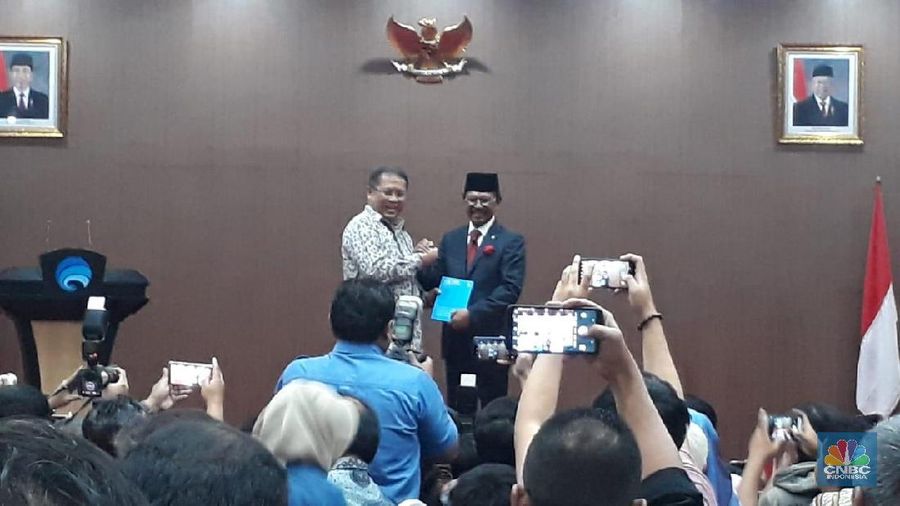 Menteri Kominfo periode 2014-2019 Rudiantara punya panggilan khusus di lingkungan Kominfo. Ia biasa disapa oleh para bawahannya sebagai Chief RA.