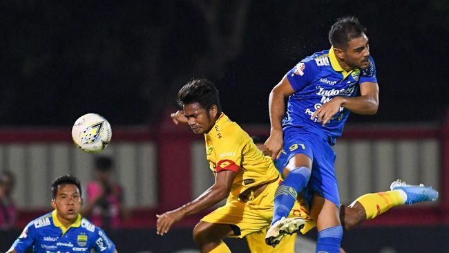Persib Kesulitan Hadapi Formasi Pohon Natal Bhayangkara FC