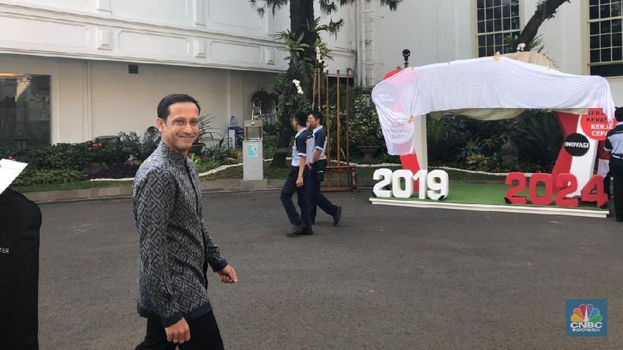 Mendikbud Nadiem Makarim dituntut bisa menciptakan sistem pendidikan yang mampu menyiapkan anak muda memasuki dunia kerja di masa depan.