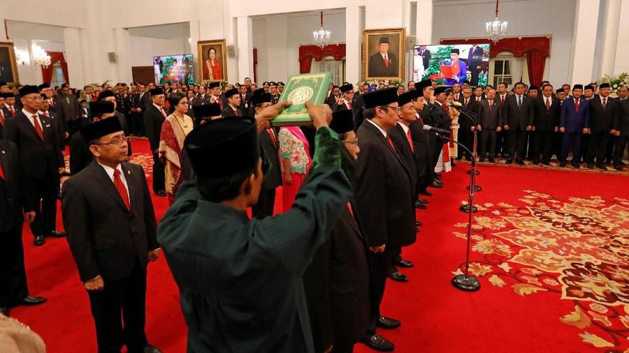 Masih Bisa Senyum Para Menteri Lihat Fakta Ekonomi RI Suram?