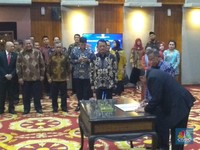 Pesan Darmin ke Airlangga Hartarto: Cepat Pahami Inflasi