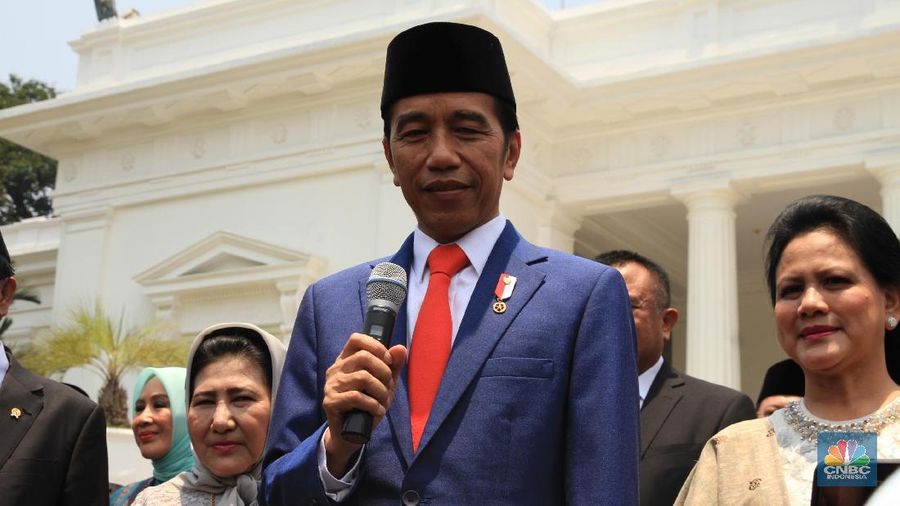 Presiden Joko Widodo (Jokowi) meminta seluruh penegak hukum untuk mendukung agenda strategis bangsa.