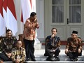 Mahfud MD Dikalungi Bunga di Kemenkopolhukam