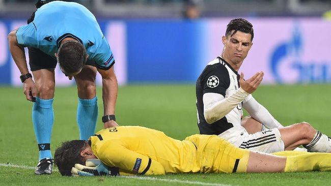Ronaldo Tendang Kiper dan Hampir Buat Juventus Gagal Menang