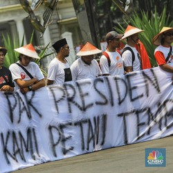 Cukai Rokok Naik, Petani Tembakau Makin Merana
