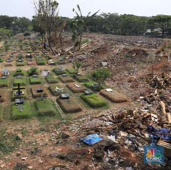 Makam di TPU Tanah Kusir Malah Jadi Tempat Pembuangan Sampah