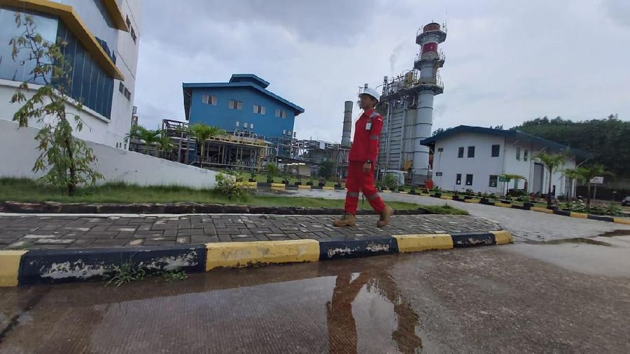 Salah satu Pembangkit Listrik Tenaga Gas (PLTG) di Batam berada di Tanjung Uncang. Memiliki dua turbin, PLTG ini berkapasitas 120 MW. (Dok PLN)