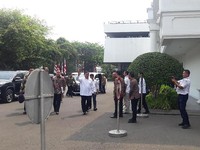 Tak Pakai Mobil Dinas, Ini Gaya Prabowo Jelang Sidang Kabinet