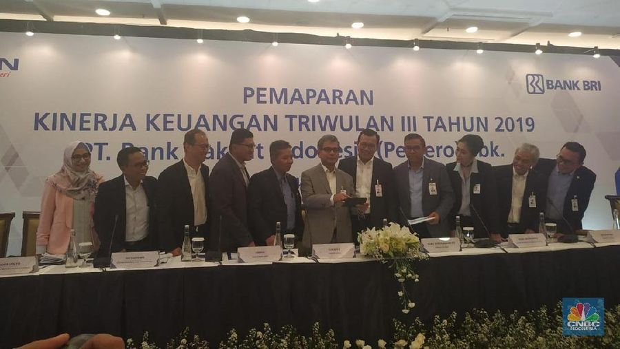 Harga saham PT Bank Rakyat Indonesia Tbk (BBRI) naik 1,70% pada penutupan, Selasa (19/11/2019).