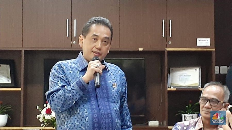 Dalam perdagangan, di mana yang berlaku adalah zero sum game maka tak ada pilihan lain selain menang sebagaimana prinsip dasar anggar.
