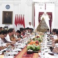 PDIP 'Sentil' Menteri Ekonomi: Sibuk Pencapresan Mundur Saja!