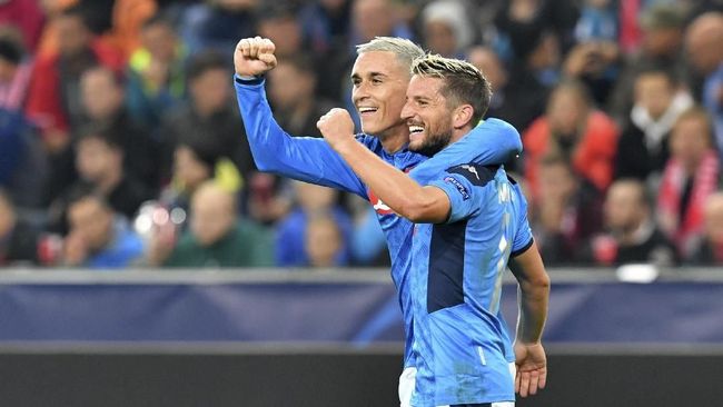 Mertens Patahkan Rekor Gol Maradona