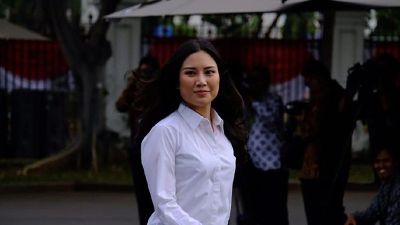 Angela Tanoesoedibjo adalah satu nama yang ditunjuk sebagai wakil menteri (wamen) di jajaran Kabinet Indonesia Maju periode 2019-2024.