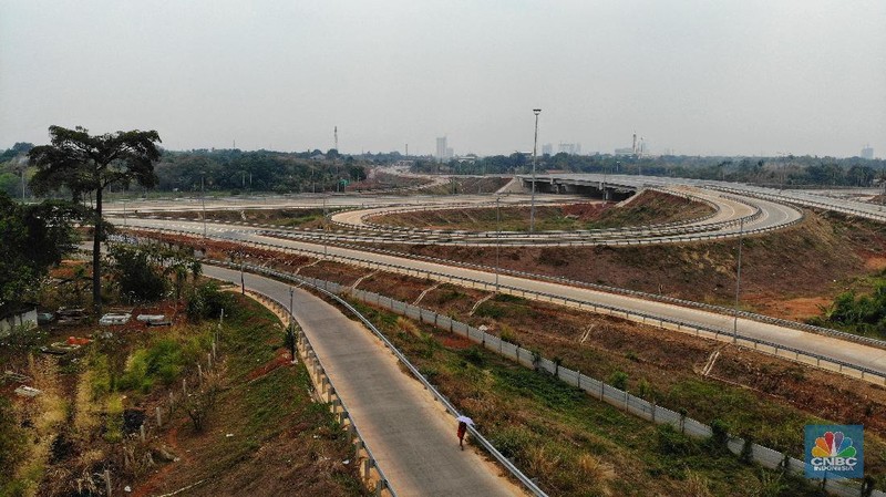 Salah satu ruas Tol Jakarta atau Jakarta Outer Ring Road (JORR) II ruas Kunciran-Serpong ditargetkan bisa beroperasi pada Triwulan IV-2019.