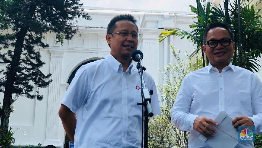 Dirut sementara Bank Mandiri adalah Sulaiman Arif