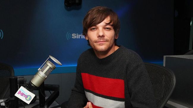 Louis Tomlinson Tunda Konser di Jakarta karena Corona