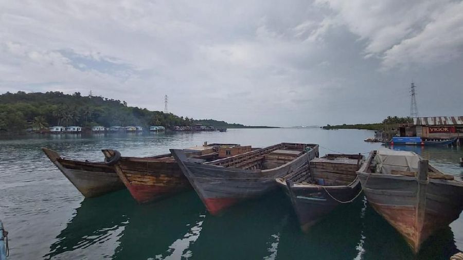 PT PLN membangun Gardu Induk di pulau yang hanya memiliki 160 pelanggan listrik tersebut.