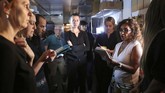 Setidaknya 50 ribu orang dievakuasi dari Los Angeles pada Kamis (24/10), ketika kebakaran lahan dan hutan tak terkendali melalap California, Amerika Serikat. (Elias Funez/The Union via AP)