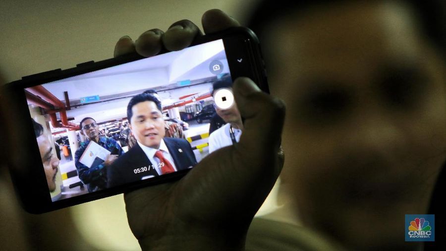 Presiden Joko Widodo (Jokowi) mengabulkan permintaan Menteri Badan Usaha Milik Negara (BUMN) Erick Thohir
