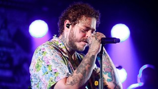 Ingin Gapai Penggemar, Post Malone Jatuh dari Panggung