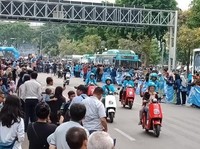 Anies Konvoi Kendaaran Listrik di Jakarta Langit Biru