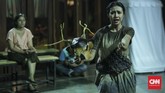 Pertunjukan Wayang Bocor adalah proyek penciptaan karya pentas wayang kontemporer yang dibuat Eko sejak 2008. (CNN Indonesia/Bisma Septalisma)