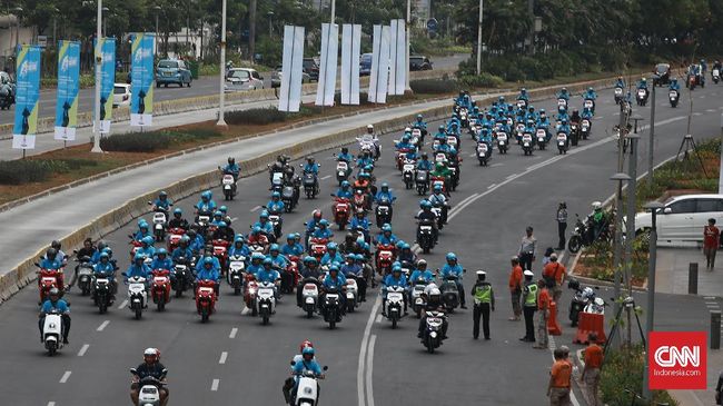 Aturan Kendaraan Listrik Wajib Bersuara Ditinjau Kembali - CNN Indonesia