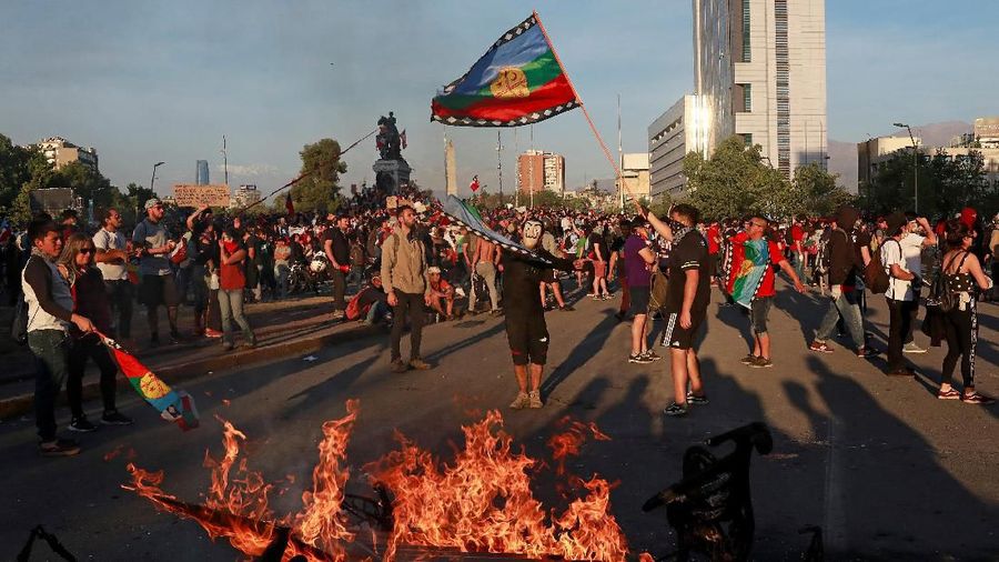 Peristiwa ini merupakan kejadian yang pertama kali terjadi, setelah pemerintah Chile menerapkan asas demokrasi pada 1990.