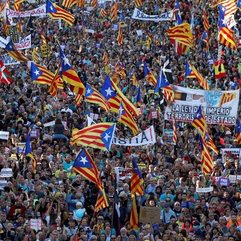Menyemut! Setengah Juta Orang Turun Demo Padati Barcelona