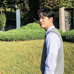 Pilih Fokus Akting, Rowoon Keluar dari Grup SF9