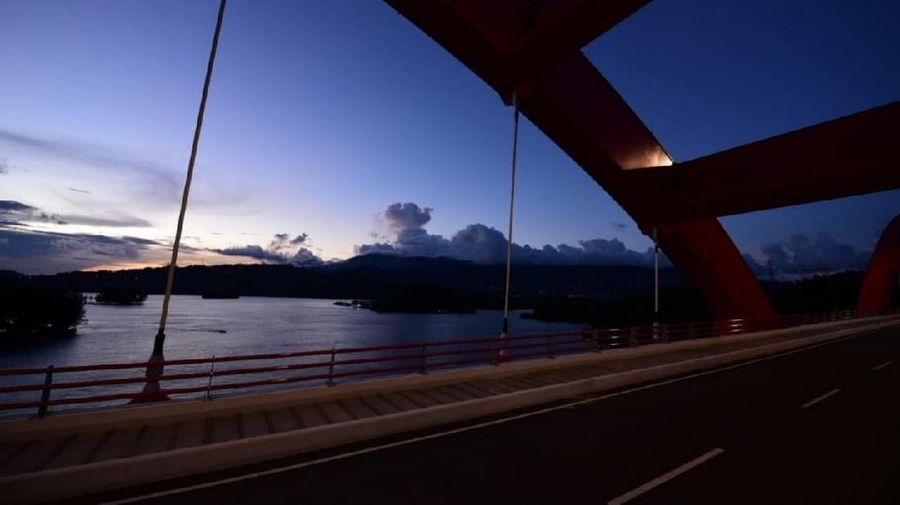 Selain meningkatkan konektivitas, Jembatan Holtekamp juga akan mendorong pengembangan Kota Jayapura ke Timur yakni ke arah kawasan Skouw perbatana Papua Nugini.