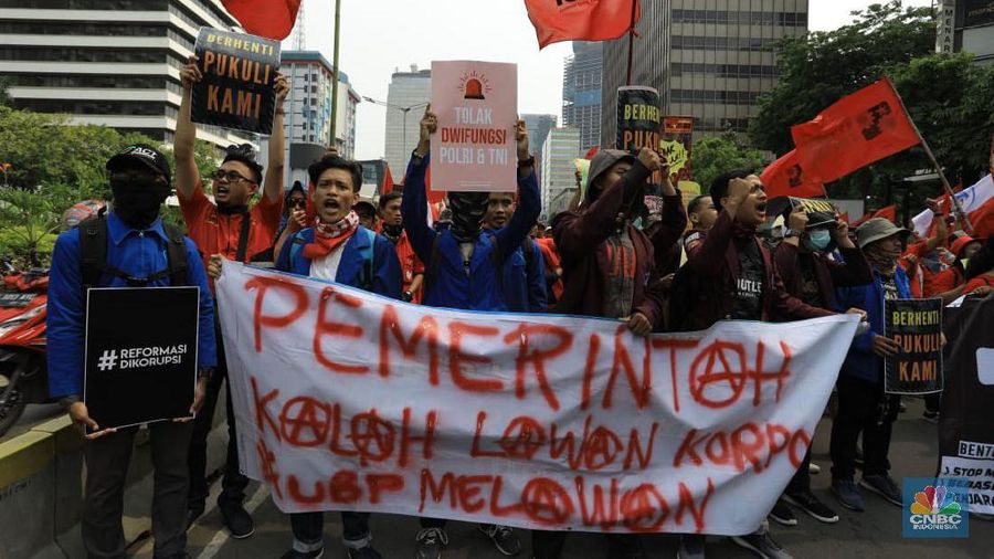 Sebenarnya usaha ritel adalah bisnis yang menarik, karena pengusaha bergerak di bidang konsumsi.