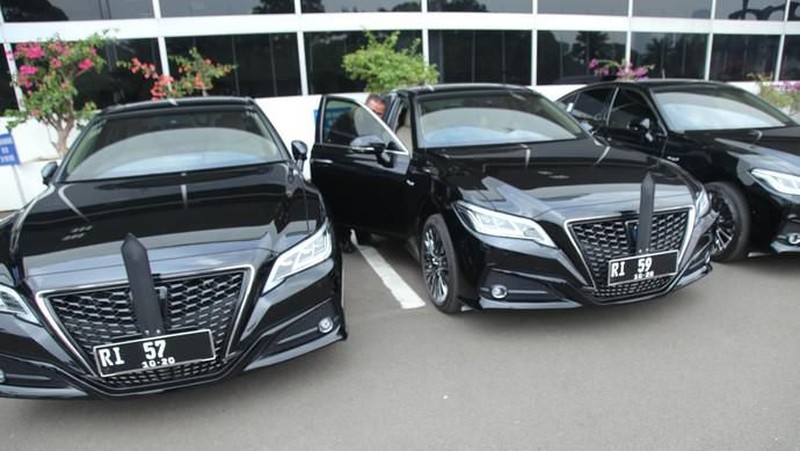 Pemerintah memilih Toyota Crown 2.5 HV G-Executive sebagai mobil baru untuk para pejabat.