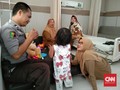 Autopsi Ditolak, Jenazah Ibu yang Busuk di Sisi Bayi Dikubur