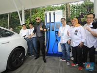Mobil Listrik Grab Akan Hadir di RI, Infrastruktur Siap?