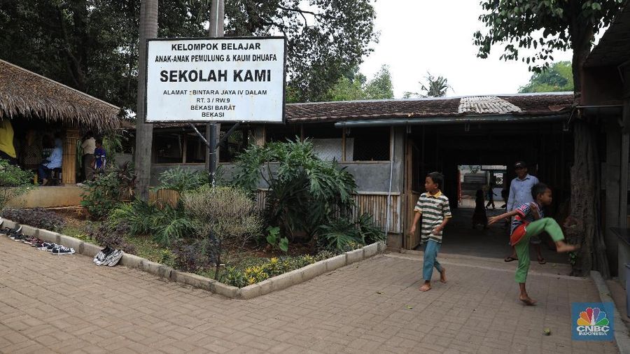 Sebanyak 90 siswa dari kelas 1 hingga kelas 9 bersekolah disini untuk menuntut ilmu. Selain itu siswa juga dibekali oleh kegiatan seni.