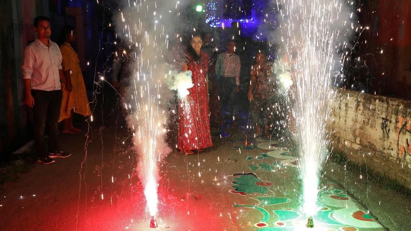 India memperingati perayaan Diwali pada Minggu (27/10/2019)