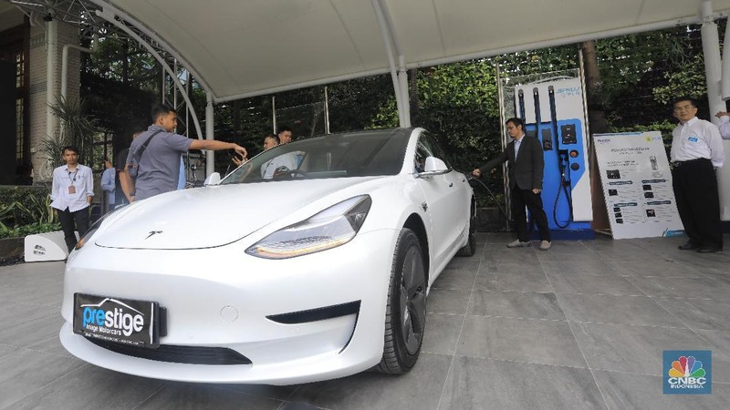 SPKLU PLN ultra-fast charging berkapasitas 150 kiloWatt ini mampu mengisi energi mobil listrik dari kosong hingga penuh dalam waktu sekitar 20 menit.