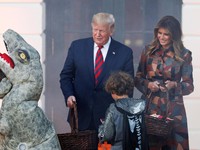 Skandal Seks & Pajak 'Hantui' Trump di Pilpres AS 2020