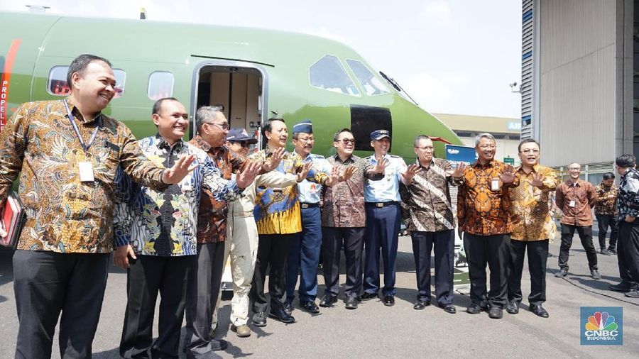 Pesawat CN235-220, merupakan pesawat multirole dengan daya angkut sebanyak 48 penumpang yang dapat digunakan untuk beberapa misi.