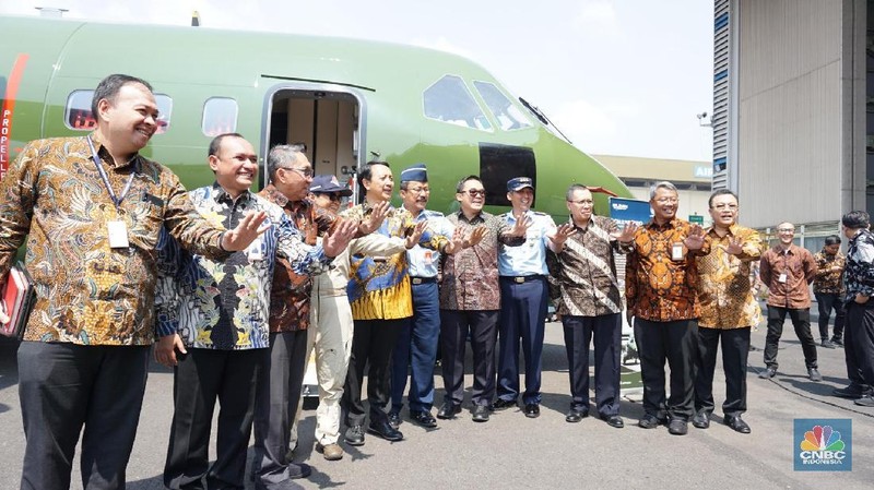 Pesawat CN235-220, merupakan pesawat multirole dengan daya angkut sebanyak 48 penumpang yang dapat digunakan untuk beberapa misi.