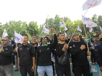 Buruh Teriak, Upah Minimun Sektoral Kini Menghilang