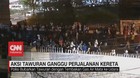 VIDEO: Aksi Tawuran di Manggarai Ganggu Perjalanan Kereta