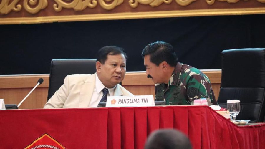 Prabowo melakukan kunjungan ke Mabes TNI untuk mengecek seluruh program dan kekuatan alutsista yang ada.