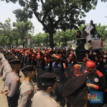 Kantor Anies Didemo Buruh yang Ngebet UMP di DKI Rp 4,5 Juta