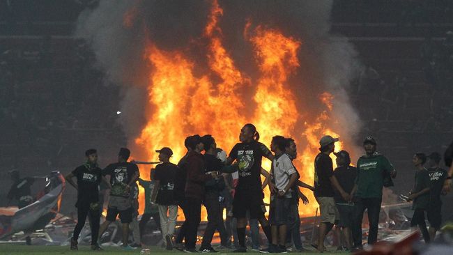 Persebaya Tanpa Penonton Hingga Akhir Musim Usai Rusuh Bonek
