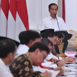 Reshuffle! Daftar Menteri-Kepala Lembaga yang Dilantik Jokowi Hari ini